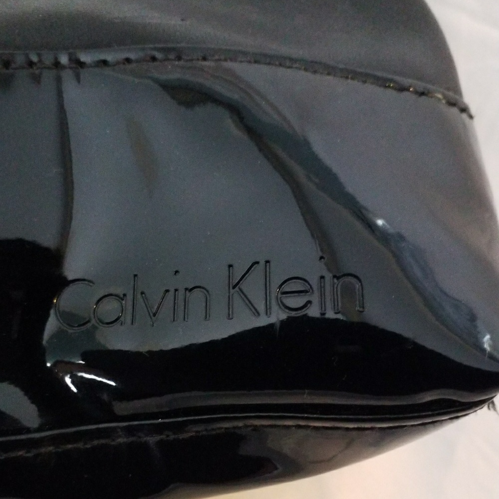 💜3•$20💜Calvin Klein black embosse evening clutch